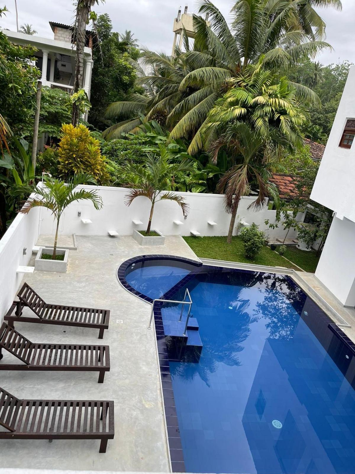 Mihira Gedara Apartments Unawatuna Buitenkant foto
