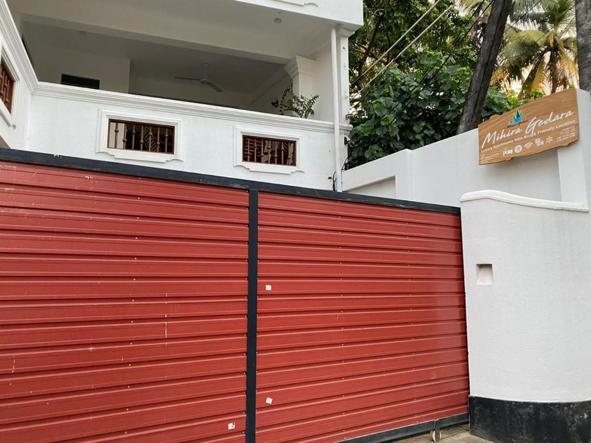 Mihira Gedara Apartments Unawatuna Buitenkant foto