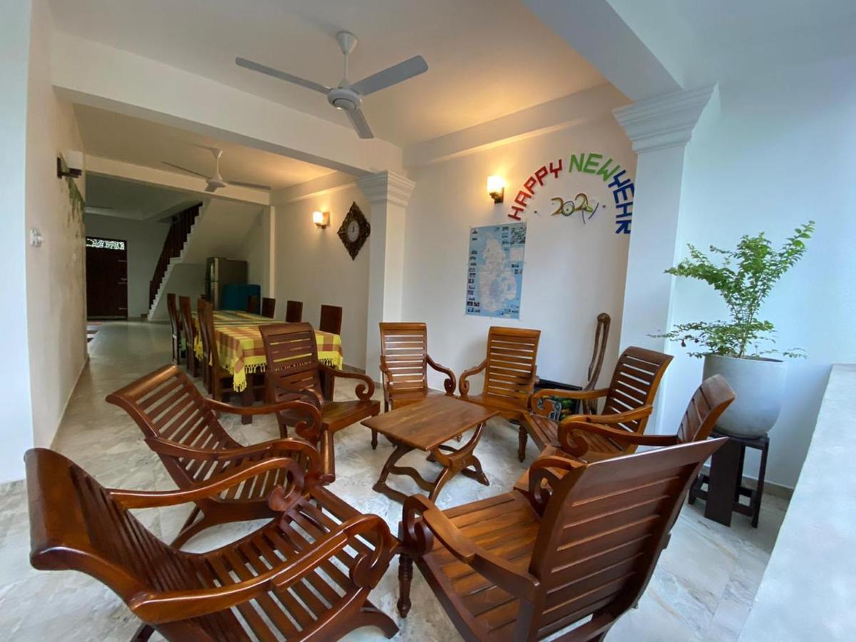 Mihira Gedara Apartments Unawatuna Buitenkant foto
